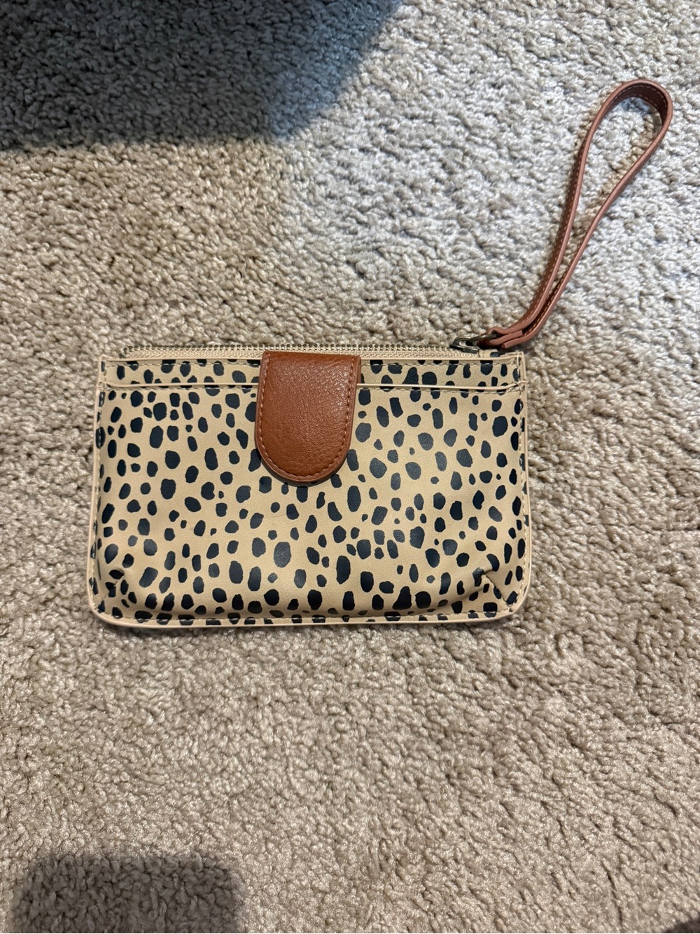 Universal Thread Beige Leopard Print Wristlet with Brown Strap
